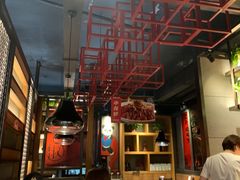 大堂-辣尚瘾·烤鱼·新川菜(交大直营店)