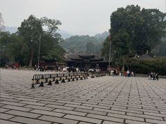 -峨眉山报国寺