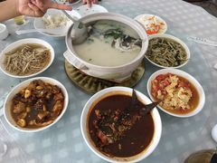 -天乐农家鱼头王(天目湖店)