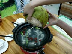 -金勺子原汤椰子鸡
