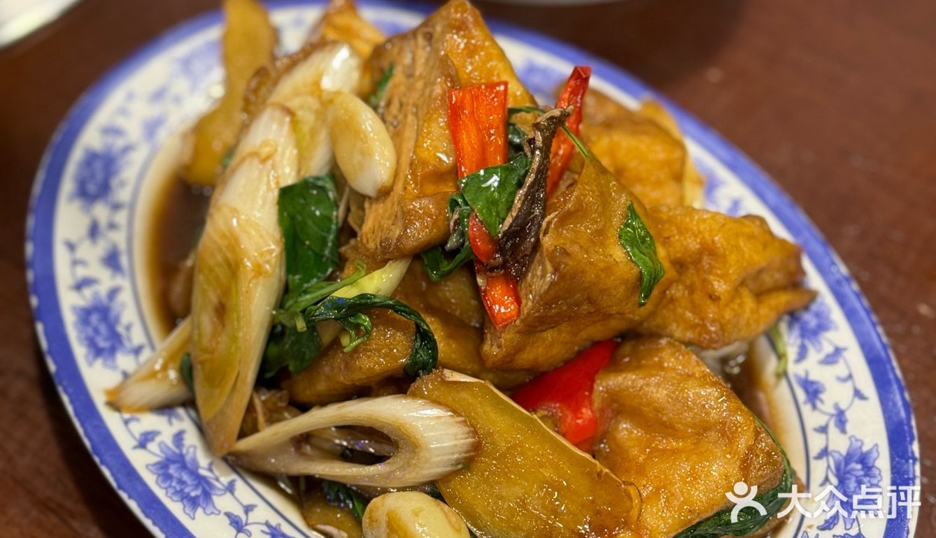 绝对是成都第一台式卤肉饭！