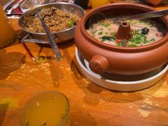 -老滇山寨•云南特色菜•地方菜•民族风情歌舞表演(金碧店)