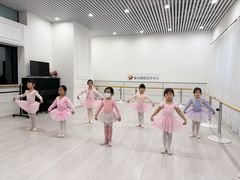 -星光舞蹈艺术中心