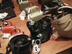 -URBAN REVIVO(西安Momopark店)