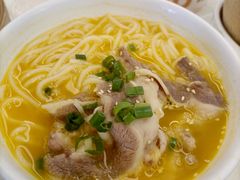 至激酸辣汤灼肥牛-悦湖公馆