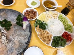 -官塘陈记鱼生·潮汕砂锅粥·牛肉火锅(潮枫路总店)