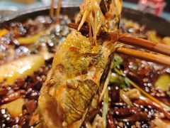 -鸿顺老铁锅美蛙鱼府(解放碑店)