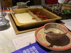 -尚尚仙·酸汤猪手·猪肚鸡火锅(华联万柳购物中心店)