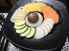 -三国惹火烤肉·中日韩烤肉集合店(百草路店)