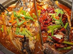 -鸣记脆皮烤鱼·海鲜烤鱼(三八广场店)