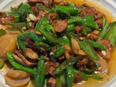 -阿瓦山寨·湘菜现炒·剁椒鱼头王(咸阳总店)