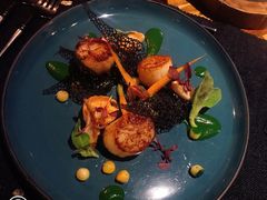 香煎扇贝配迷你混合海鲜-AZUL by FUEL蓝色·法式酒馆(琶醍店)