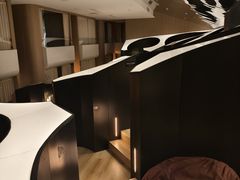 -涨巢·潮玩水疗局