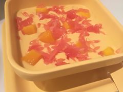 W杨枝甘露-新大咀港式茶餐厅(宝山万达店)