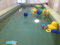 -贝贝乐婴儿游泳馆