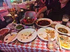 -霸气大叔干锅鸭头·龙虾烧烤·川菜·赛事直播(三里屯店)