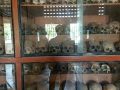 -吐斯廉屠杀博物馆