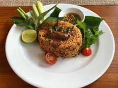 -Chom Cafe and Restaurant