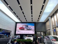 -上海华裕比亚迪4S店
