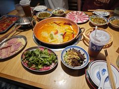 -洱火云南酸菜牛肉火锅(石景山当代商城店)