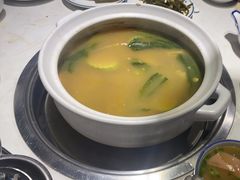 -菌海森林·非遗野生菌火锅(西山区滇池路摩根道店)