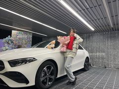 -上海星瀚奔驰4S店(长寿路店)