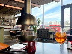 -恰餐厅及酒吧 CHAR Bar & Grill (北京丽都皇冠假日店)