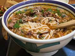 -云阿蛮云南生烫牛肉米线(奉贤路店)