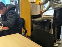 大堂-麦当劳(长兴路万达店)