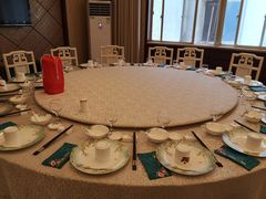 包厢-老季市·三代非遗传承·地标美食老汁鸡(工农路店)