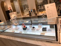 -Fridi Patisserie Cafe