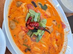 -Chom Cafe and Restaurant