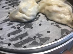 -方国老头包子·39年威海本地老字号•小船海鲜疙瘩汤