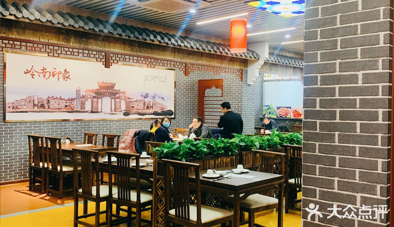 朋友今年想给家人订一桌不一样的年夜饭，他说有一家新开
