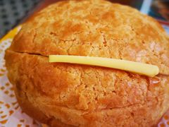 厚切黄油菠萝包-小龍鳳餐室(番禺路店)