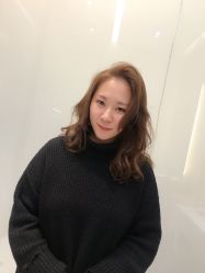 -HAIR CORNER