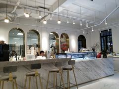 -Fridi Patisserie Cafe