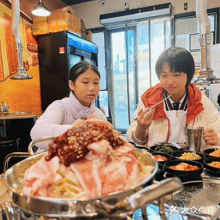 相信我，这家韩国料理超正宗