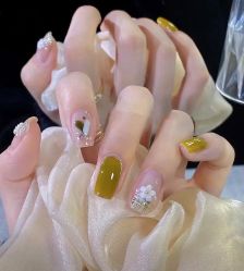 -悦指间美甲美睫
