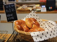 -沁屋面包店(人民东路店)
