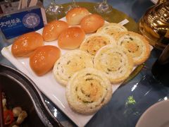 加映餐包拼蝴蝶咸花卷-纳福苑(亮庆餐饮分店)
