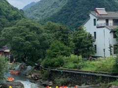-藏龙百瀑漂流