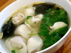 鲜肉大馄饨-田老师红烧肉老家肉饼(东单店)