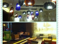 局促的大堂-厦门海港英迪格酒店(中山路店)