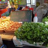 二楼是蔬菜，豆制品，水果等，这里品种齐全，价格公道