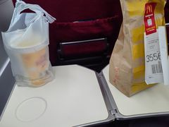 -麦当劳(上海虹桥站30B检票口楼上)