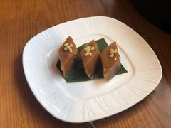 松子枣泥拉糕-鑫震源·苏式大虾生煎(山塘街店)