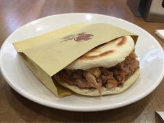 优质肉夹馍-秦香陕西食府(华贸天地店)