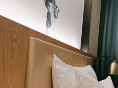 -凯里亚德酒店(深圳北站大浪商业中心店)