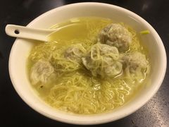 鲜虾云吞面-伍湛记 · 广州老字号(龙津中路店)